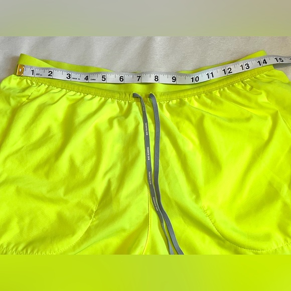 Nike Dri-Fit Women’s Fluorescent Yellow Running Shorts with Pockets Size Medium - Picture 7 of 16